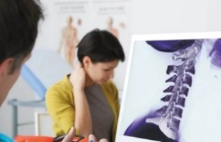 Behandlung der zervikalen degenerativen Bandscheibenerkrankungen